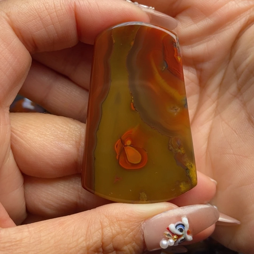 玛瑙/玉髓颈饰未镶嵌战国红