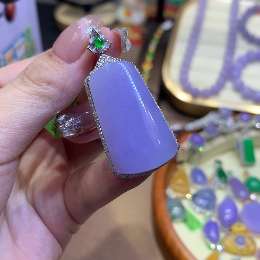 阿***佐翡翠18K金镶嵌颈饰（定金）