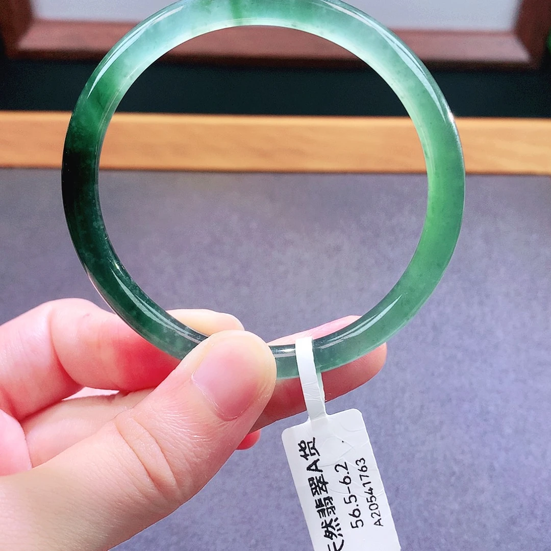 未镶嵌手镯翡翠天然翡翠