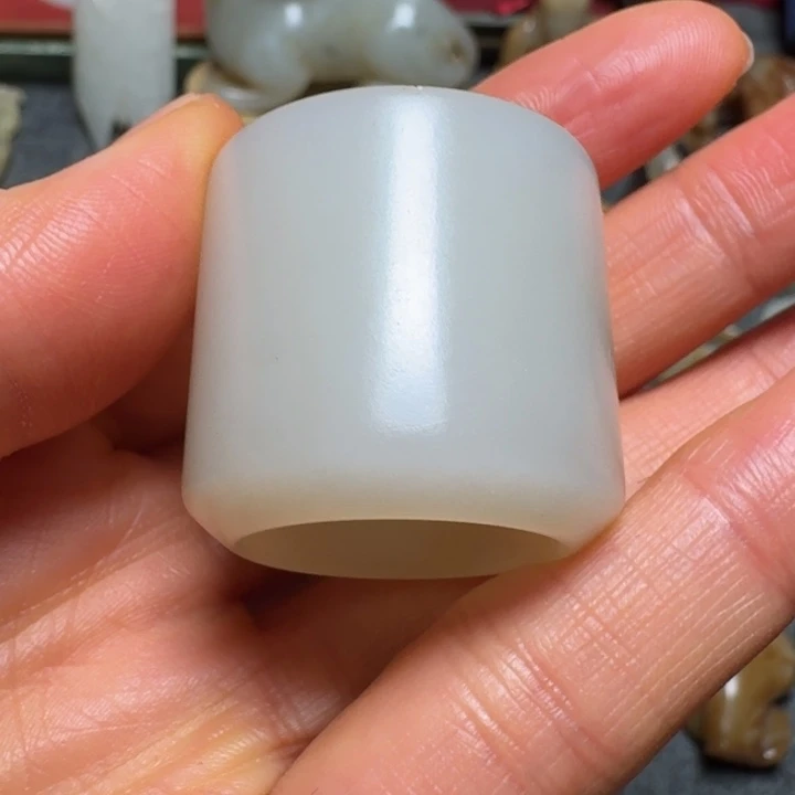 峰***在和田玉（糖玉）未镶嵌挂件