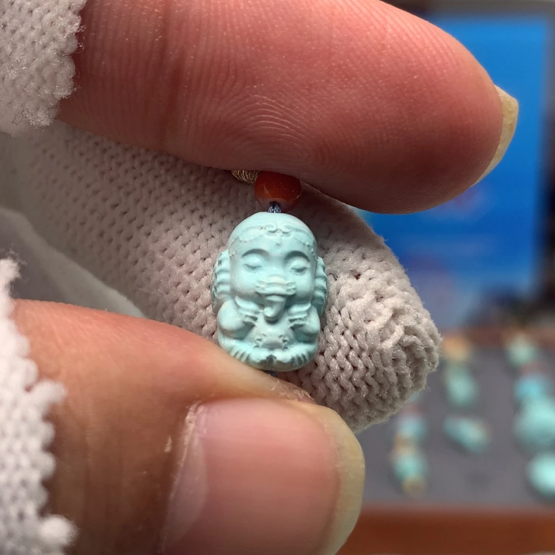 绿松石未镶嵌挂件