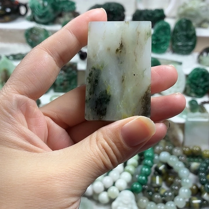 独山玉未镶嵌吊坠
