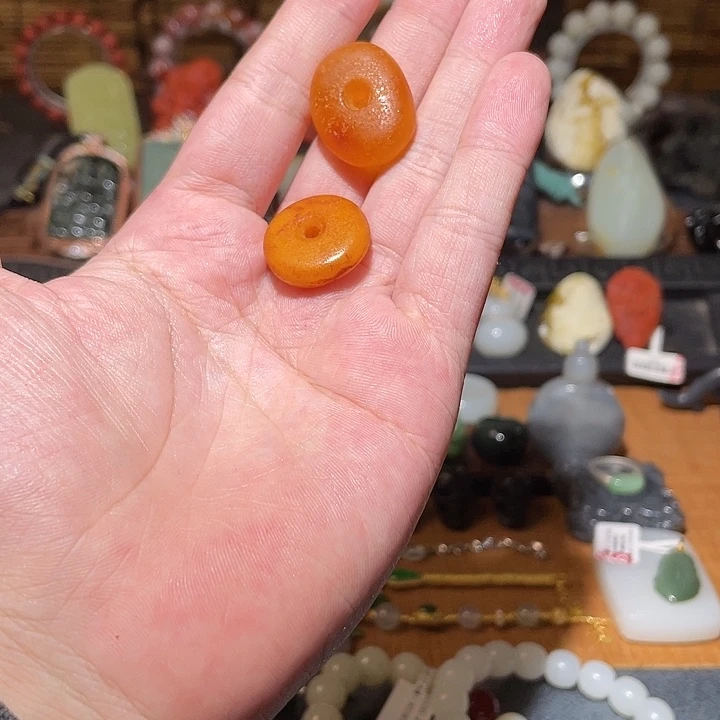 蜜蜡颈饰未镶嵌黑*手吊坠