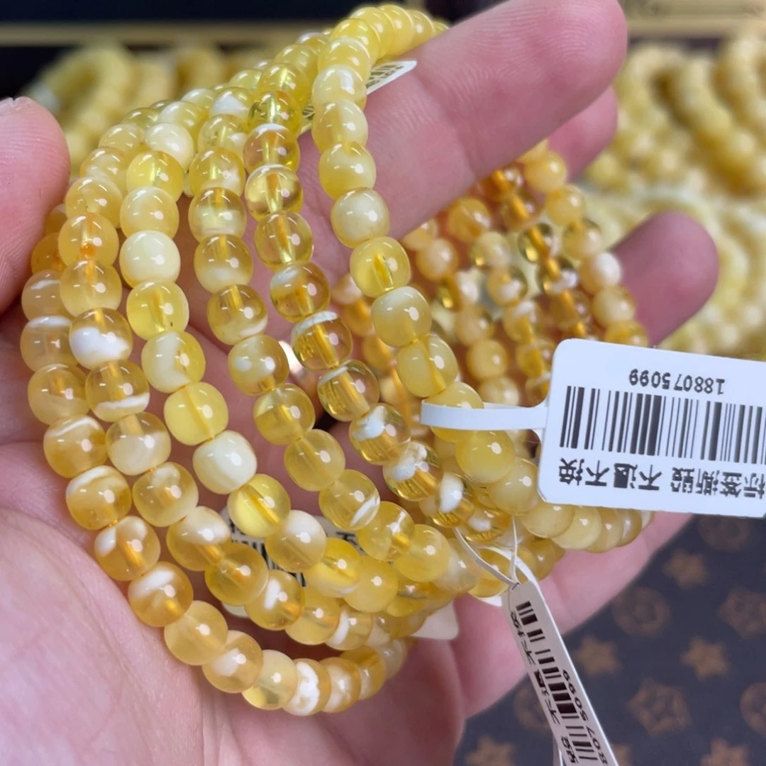 蜜蜡裸石未镶嵌125000000 多样性发其一