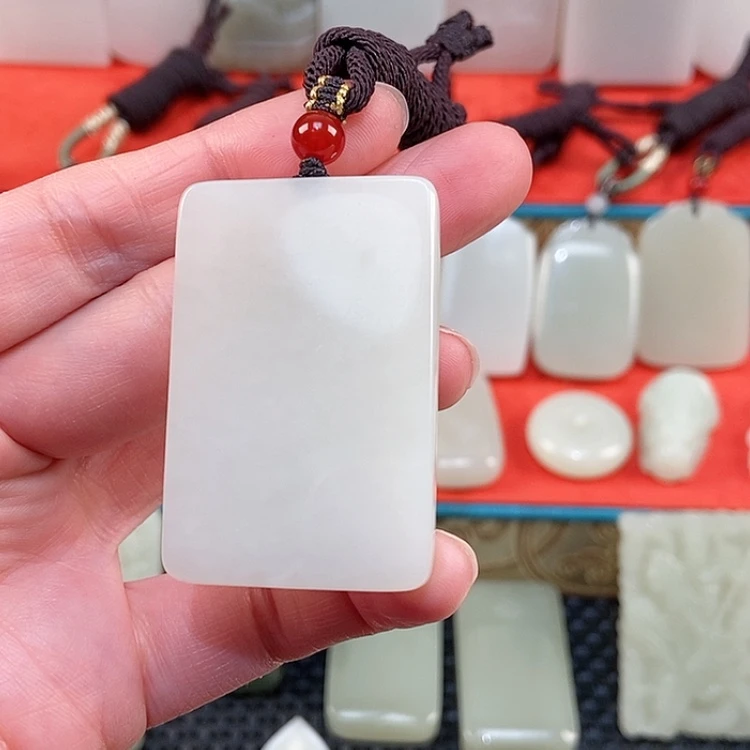 【闪购商品】颈饰未镶嵌和田玉