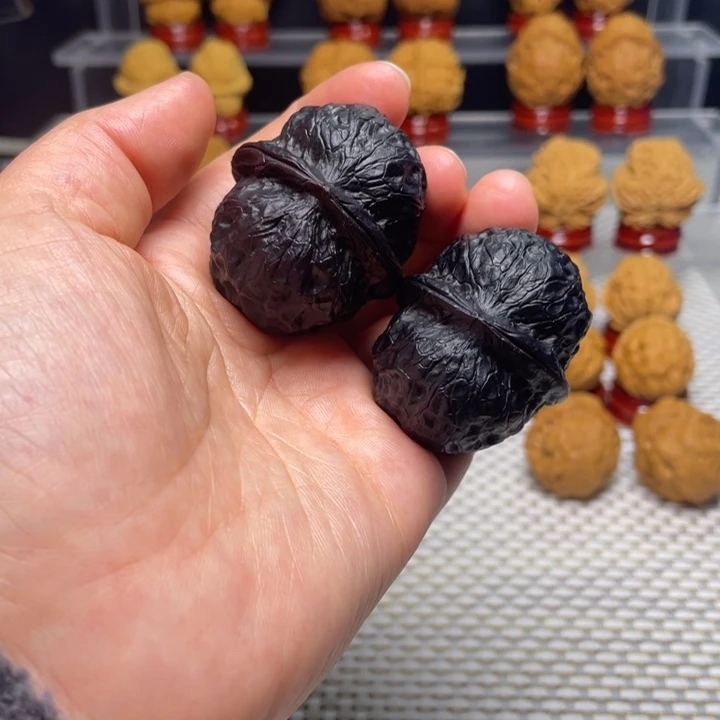 文玩核桃把件19粗筋玉罗汉