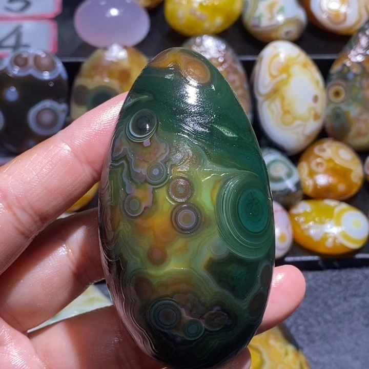 玛瑙/玉髓未镶嵌珠宝奇石230