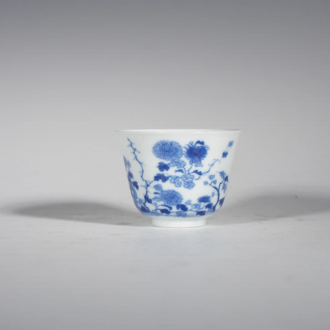 Lot 19740 清晚期 青花花卉诗文铃铛杯【古董拍卖】