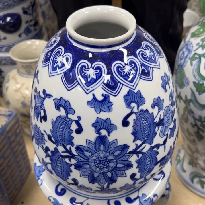 瓷片微瑕。。。。。。。。。。。。。。