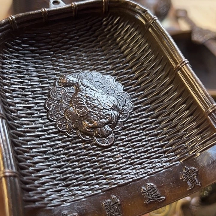 精美铜器，点击下单