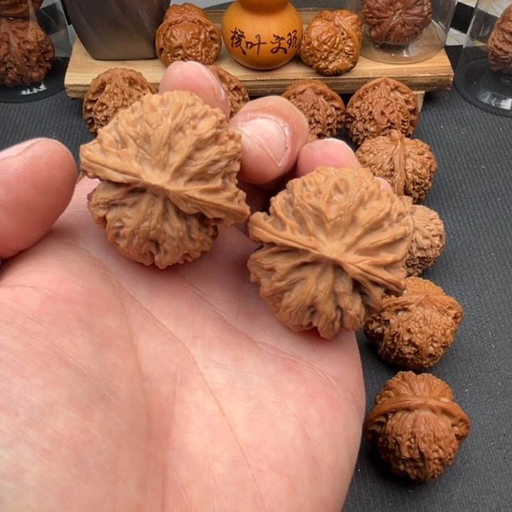 文玩核桃把件苹果园39