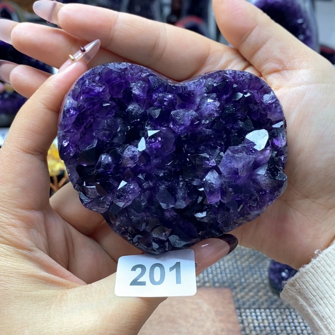 紫晶未镶嵌大型摆件（非配饰）