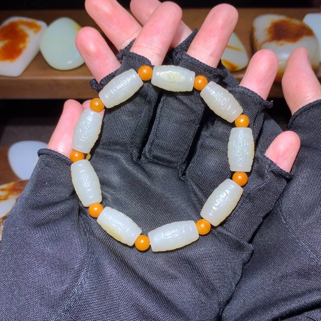 和田玉未镶嵌手串