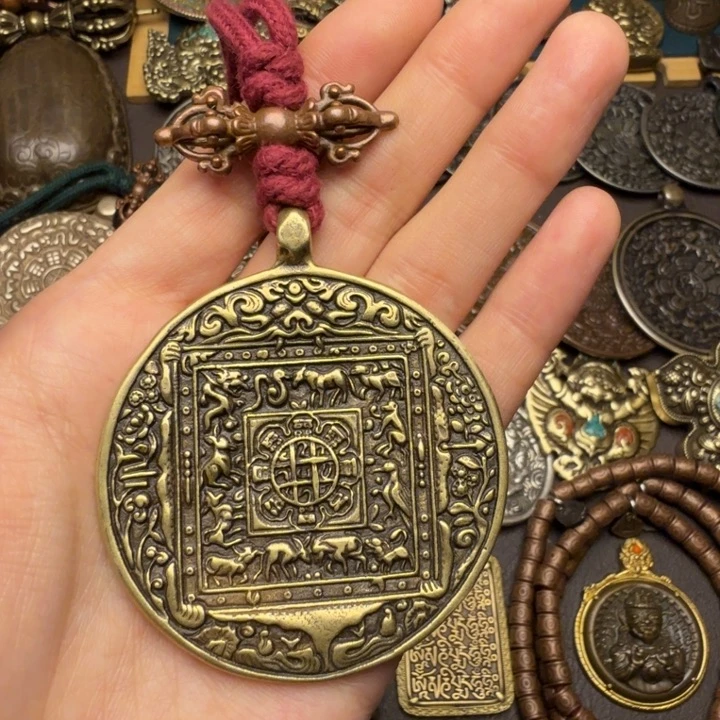 藏传文玩九宫如图