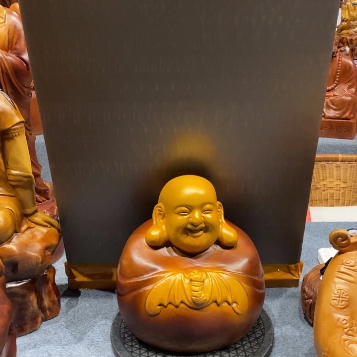 香樟木杨*波香樟木木雕