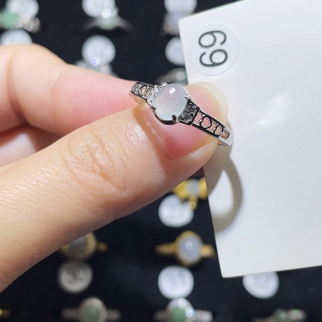 翡翠未镶嵌戒指戒指