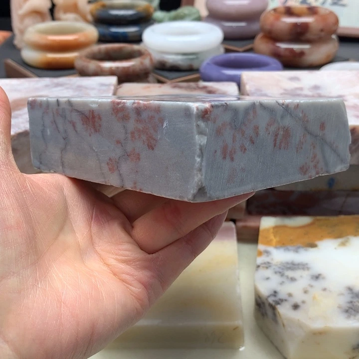 石英岩玉未镶嵌手镯