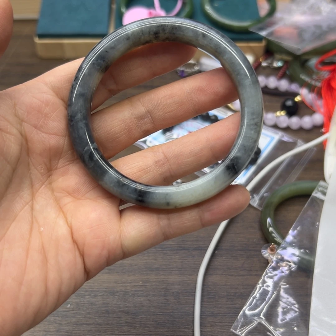 和田玉未镶嵌手镯59.1圈围498瑕