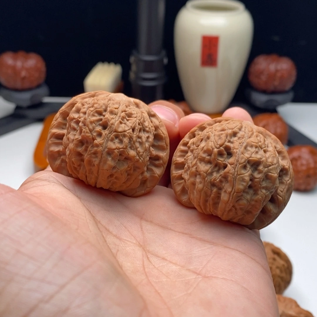 核桃把件鲨****莲42血麒麟
