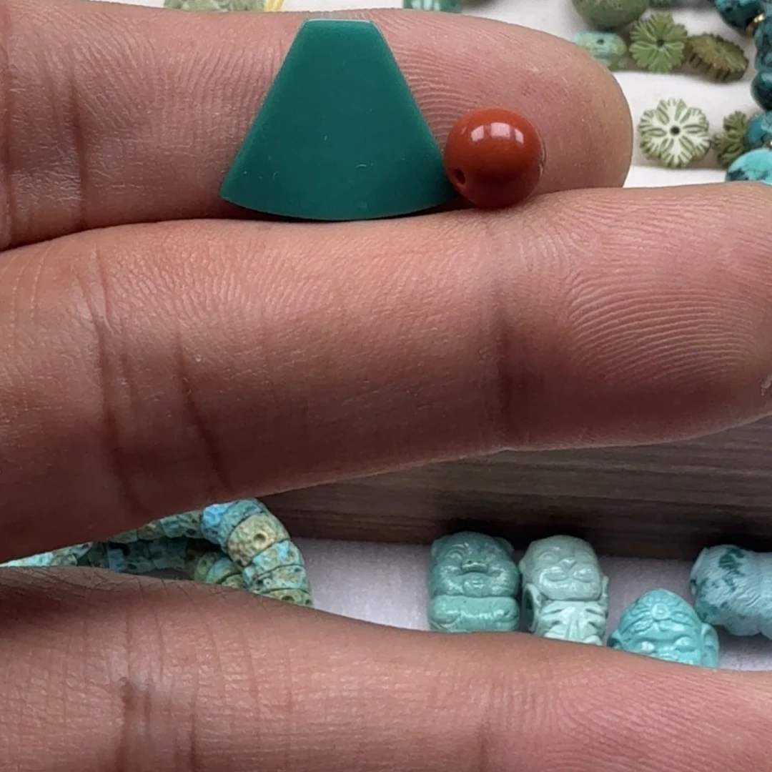 璨***璨南红玛瑙未镶嵌珠宝半成品