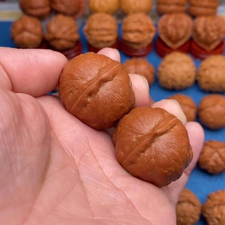 文玩核桃把件小石头