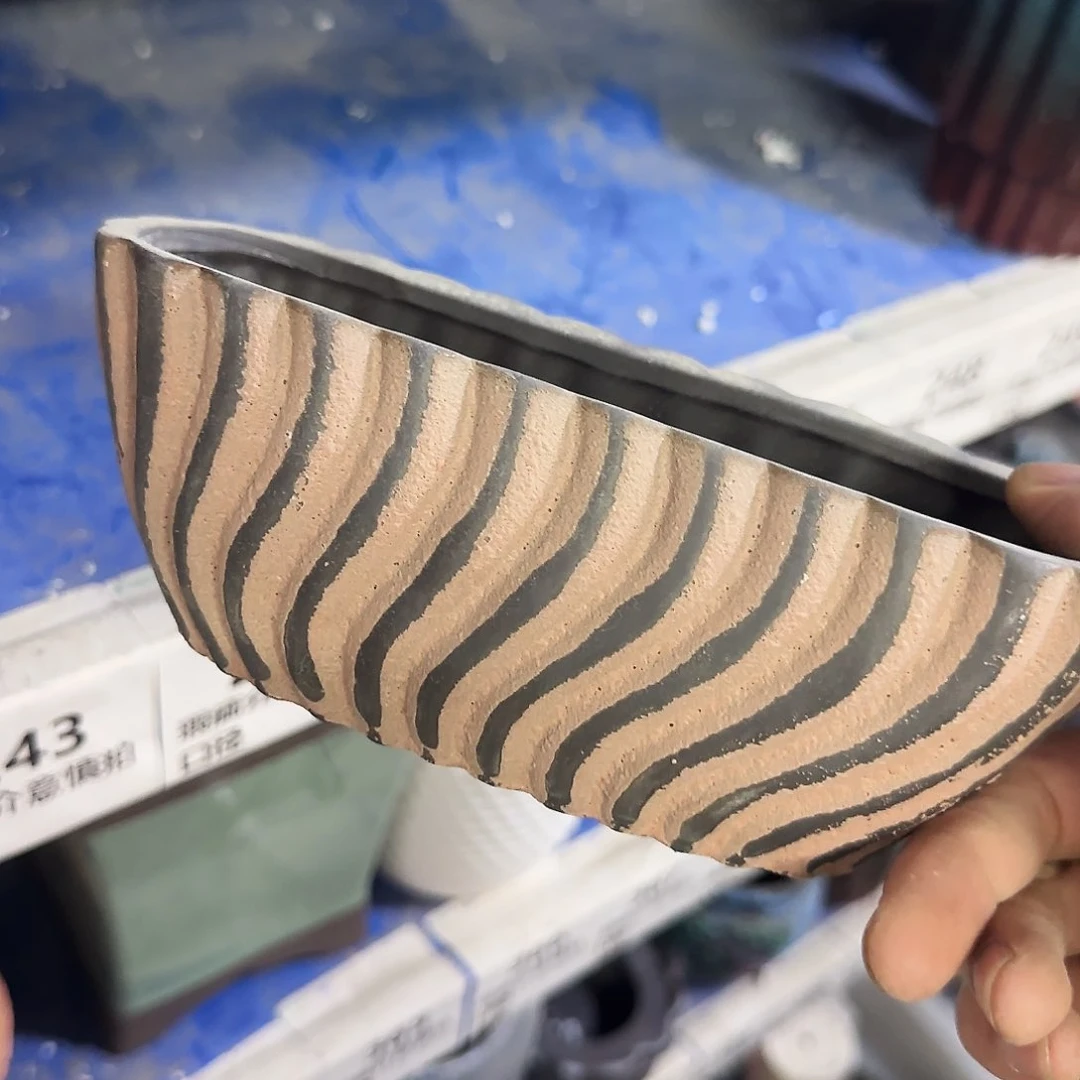 福利局库存尾单·有孔花盆当天满9元发242