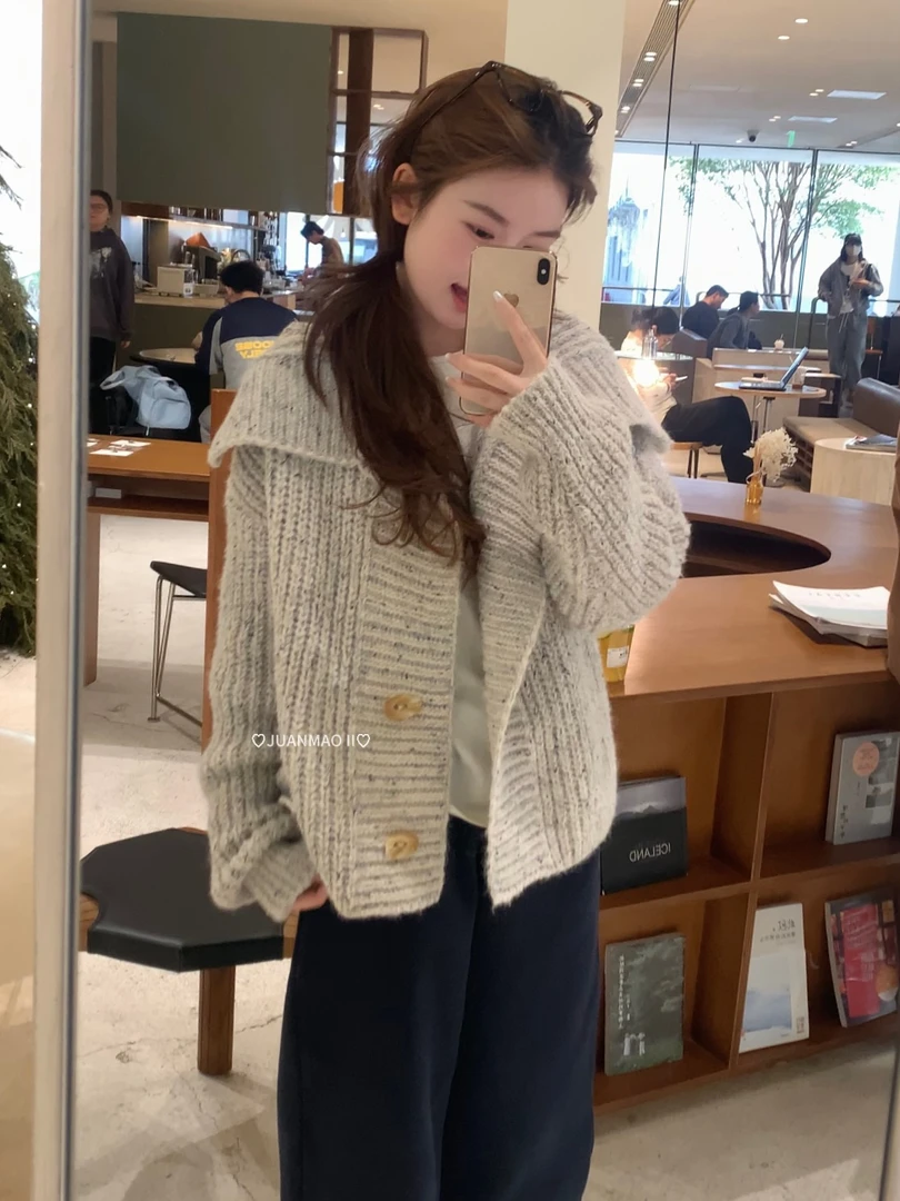 【约心】韩系高级感大翻领针织衫上衣女秋季新款开衫软糯毛衣外套潮