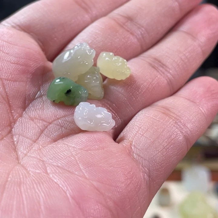 颈饰未镶嵌和田玉拍一发一