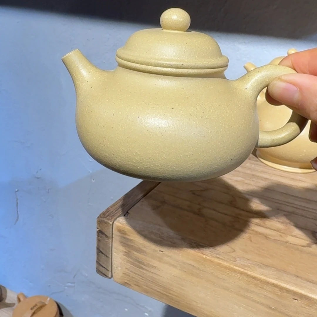 本山绿泥茶壶150毫升左右