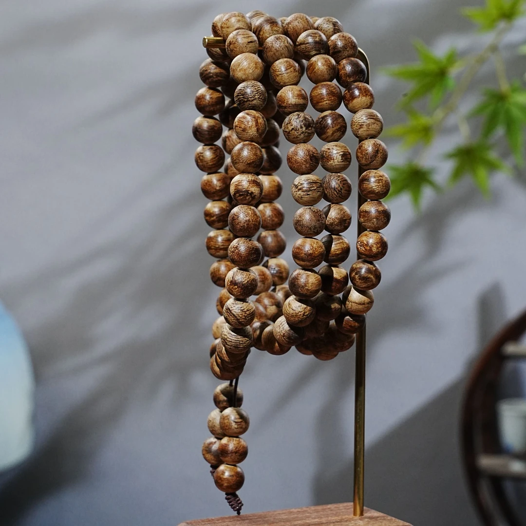 "印尼马拉OK黑油沉香念珠0.86cm 13.95g 250718023 B"