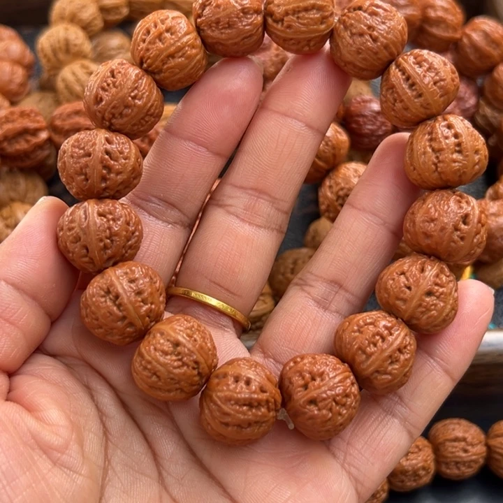 亮***文玩核桃手串尺寸18