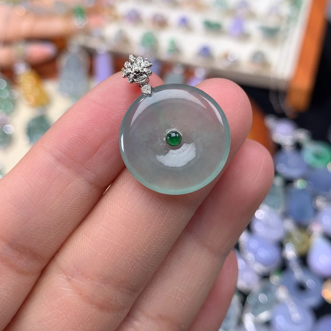 吊坠(不含链)18K金镶嵌翡翠