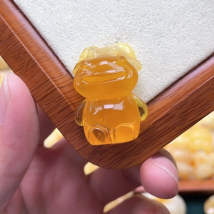 琥珀裸石未镶嵌蜜蜡