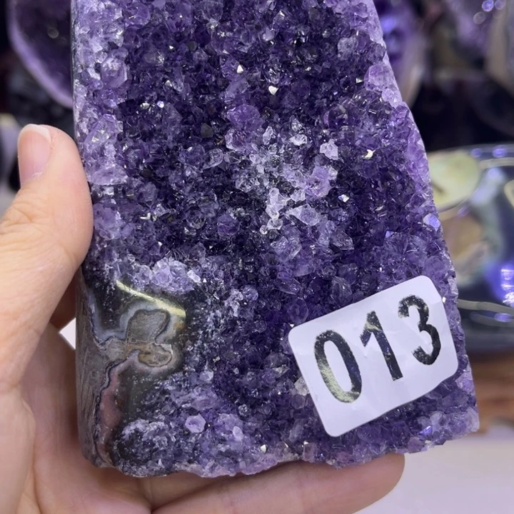 紫晶水晶摆件未镶嵌