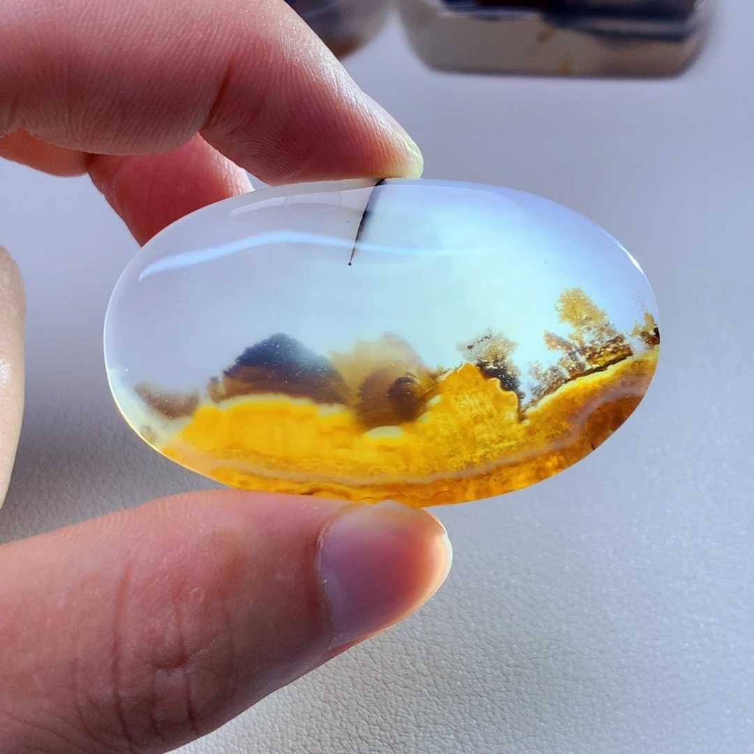 爱***球玛瑙/玉髓颈饰未镶嵌