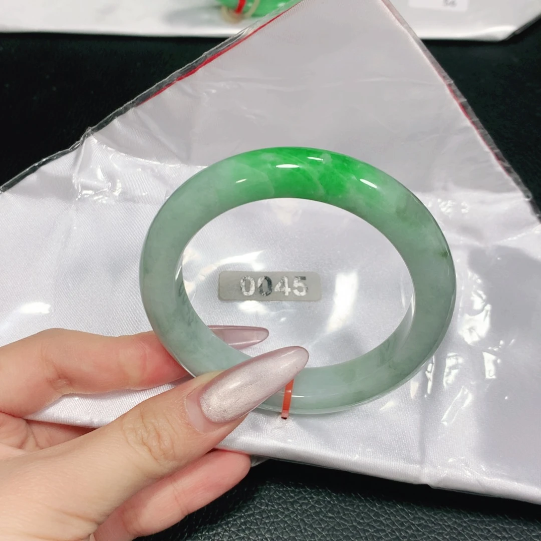 翡翠未镶嵌手镯0045-04