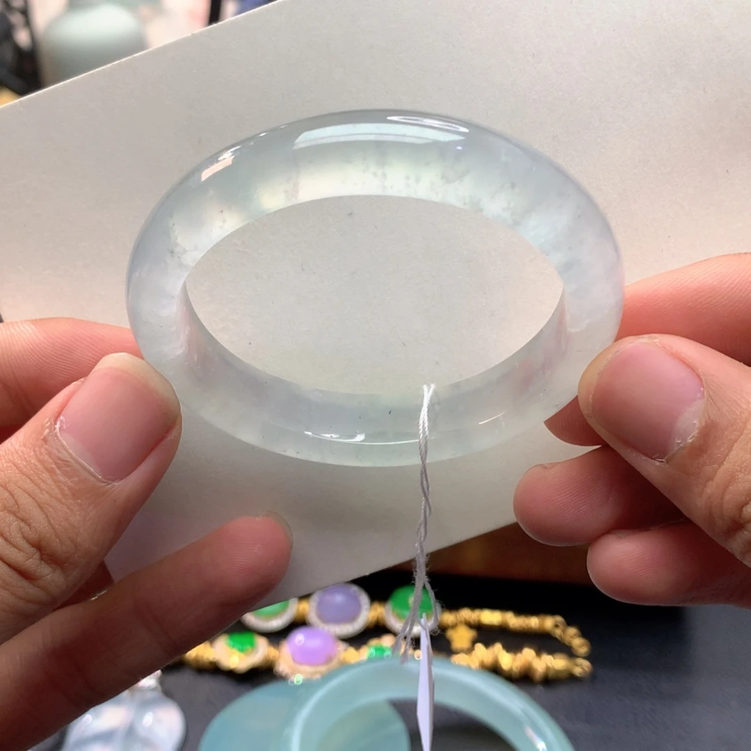 翡翠未镶嵌手镯贵妃