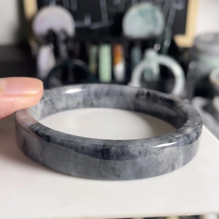 定制翡翠未镶嵌黑乌鸡