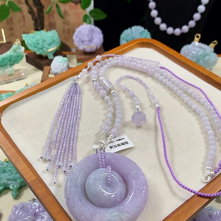 翡翠未镶嵌颈饰翡翠吊坠