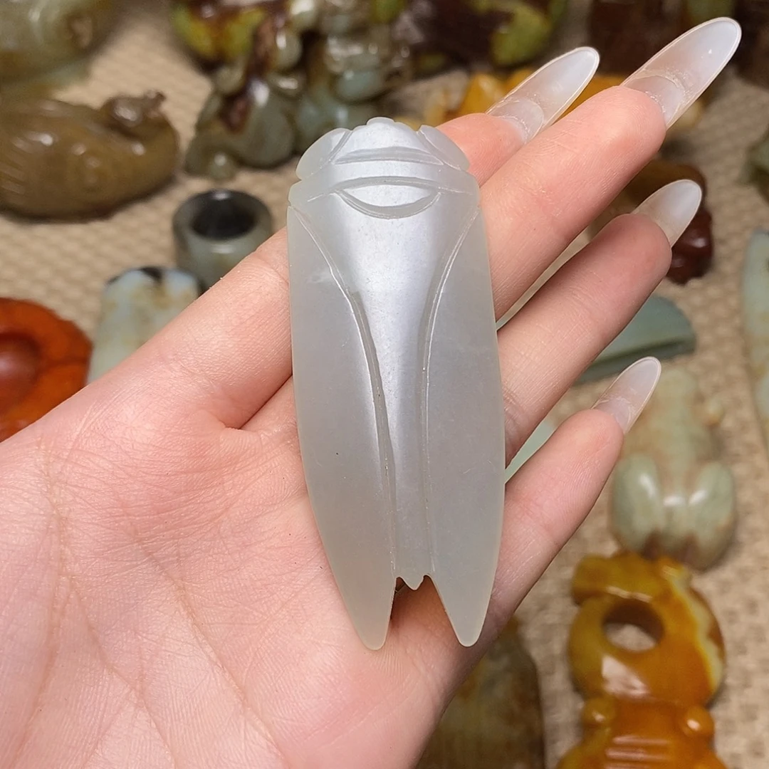 未镶嵌蛇纹石玉颈饰