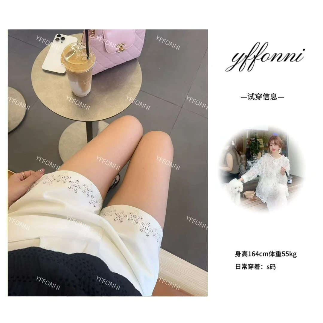 【YFONI】雕花四面弹百搭清新牛仔短裤