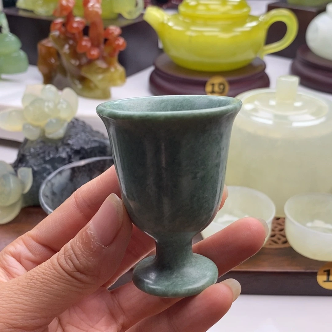 岫玉未镶嵌四大名玉酒杯