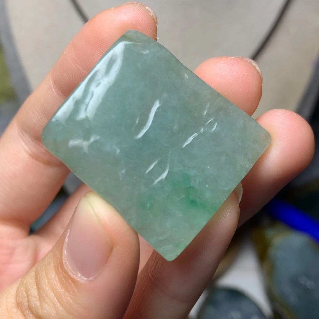 翡翠颈饰未镶嵌吊坠