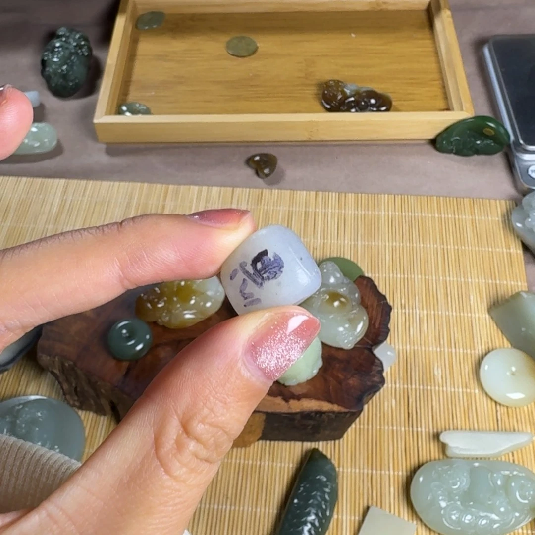 和田玉（糖玉）手链未镶嵌错****子