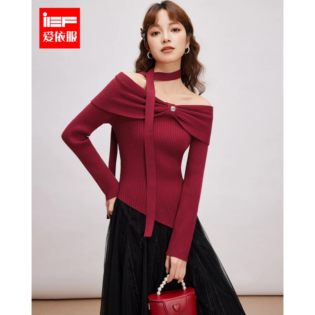 IEF/爱依服2025冬春新款法式纯欲风性感一字肩设计修身毛织上衣