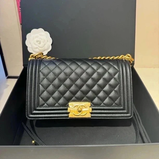 全新未使用 Chanel/香奈儿 黑金Leboy中号 24年芯片款 链条斜挎包