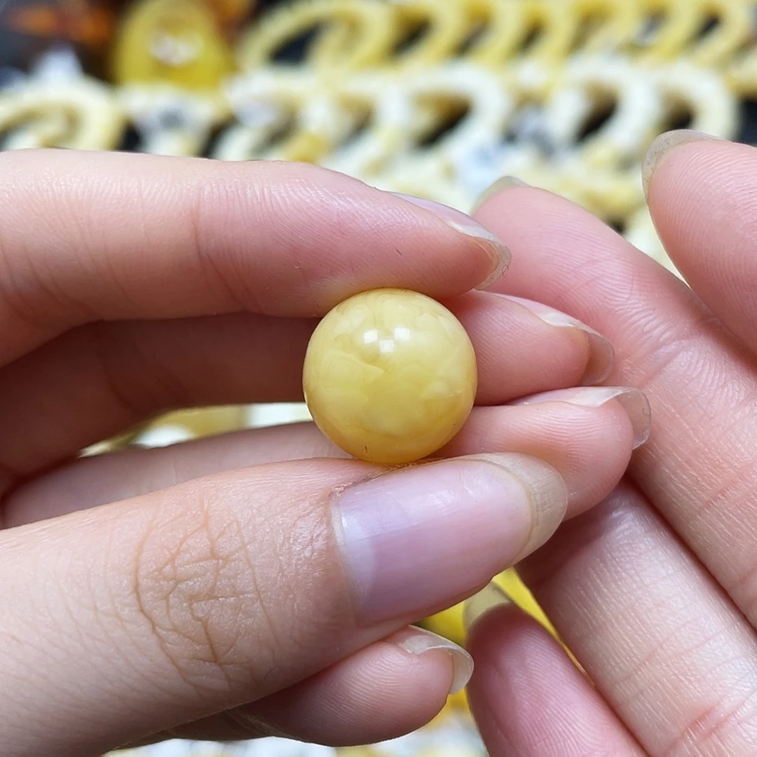 未镶嵌蜜蜡裸石圆珠14.2mm瑕