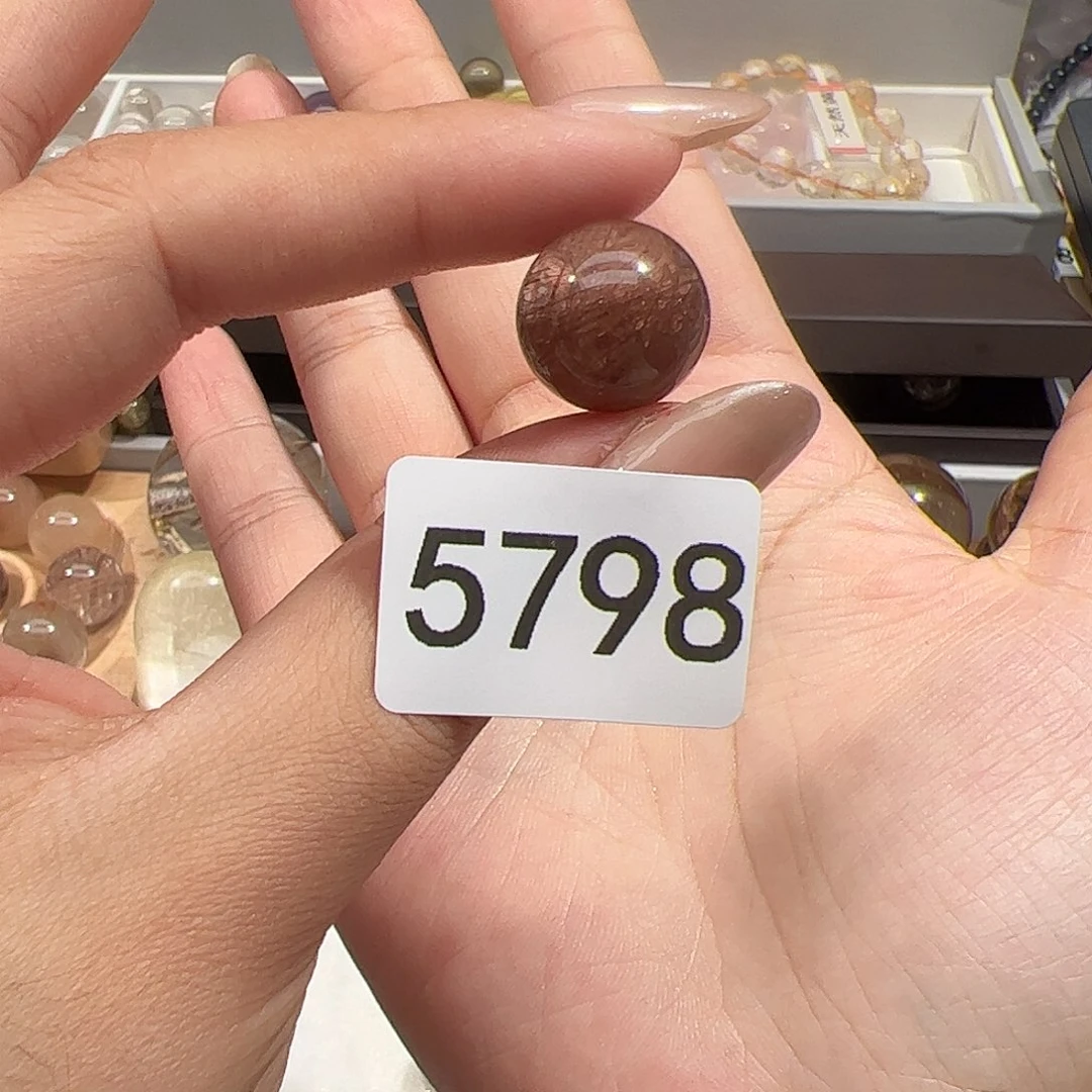 不****大型摆件（非配饰）水晶未镶嵌