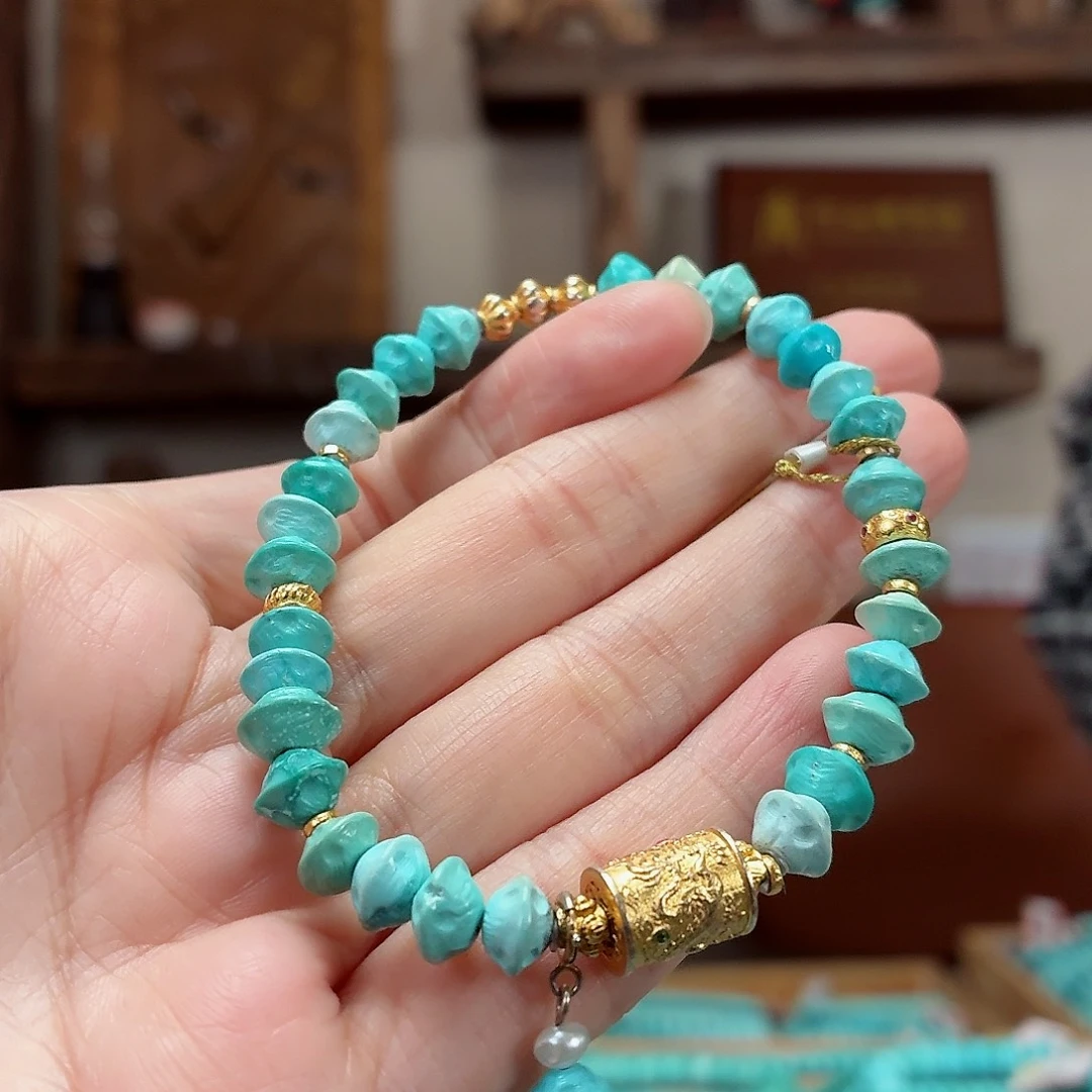 未镶嵌绿松石珠宝奇石