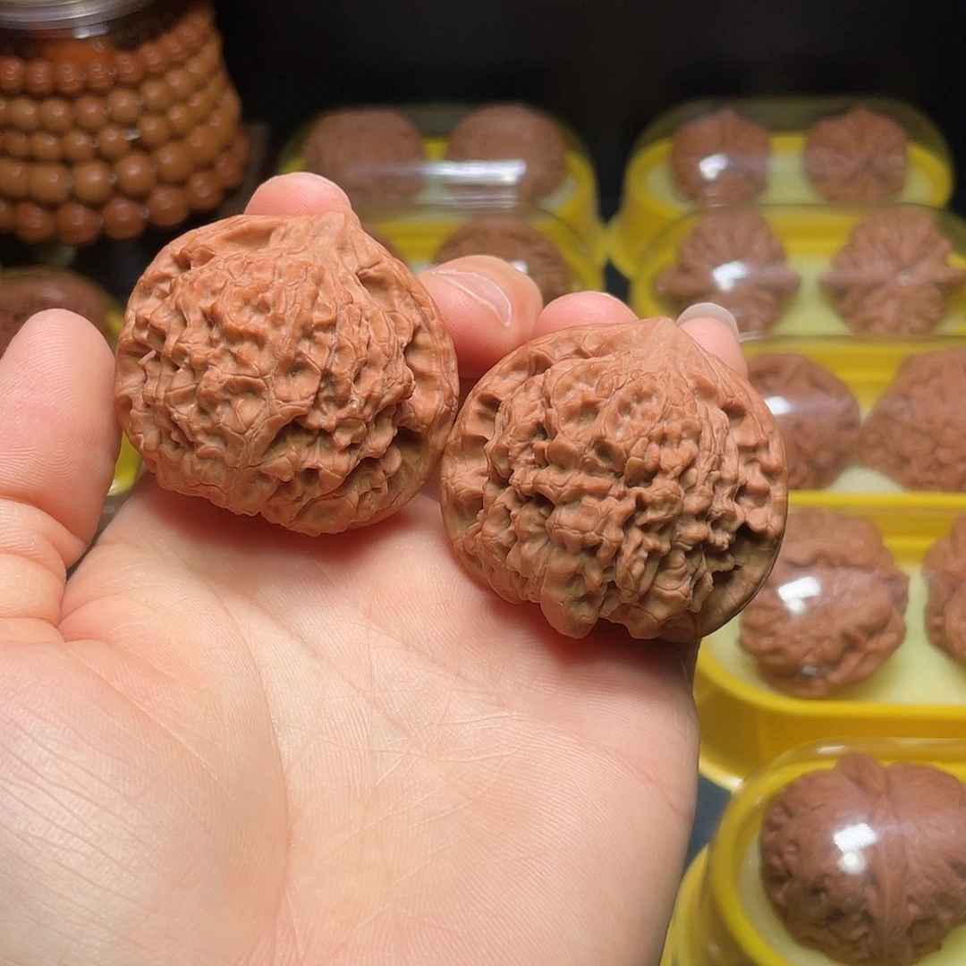 文玩核桃吊坠47尺官帽